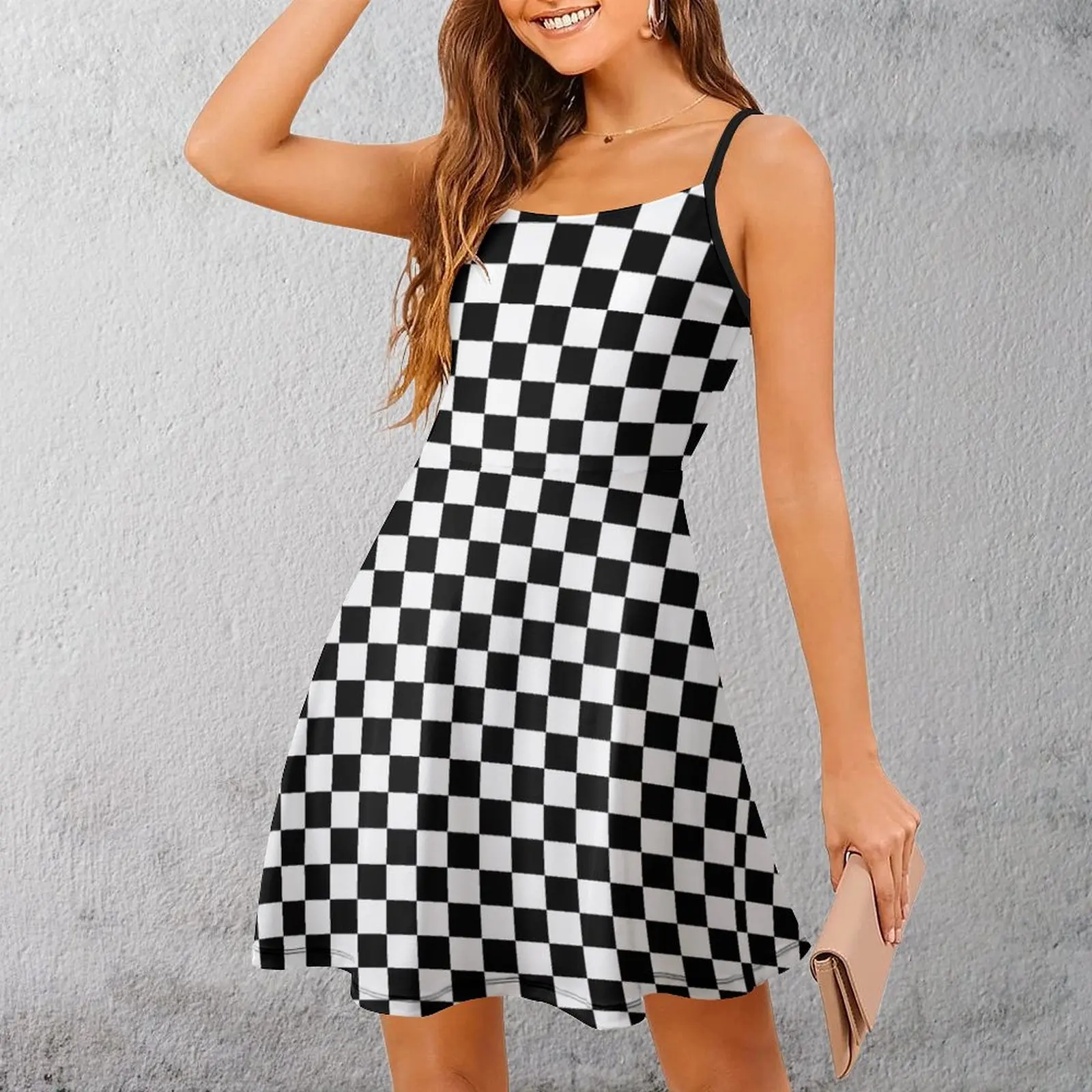 Рисунок 5 - Черно-белое дизайнерское постельное белье в клетку