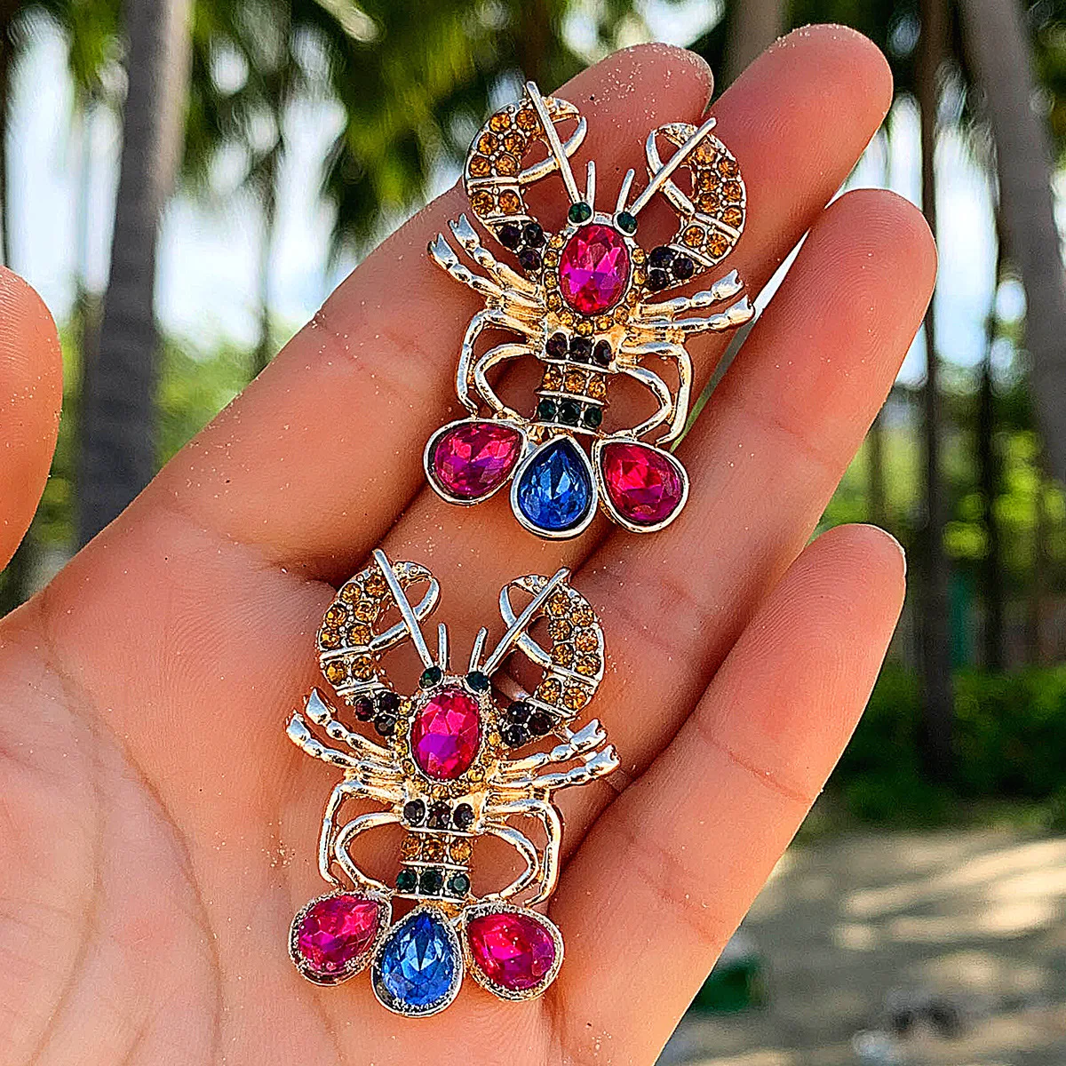 

New 2022 Color Diamond Set Animal Geometric Alloy Ear-pin Crab Earrings