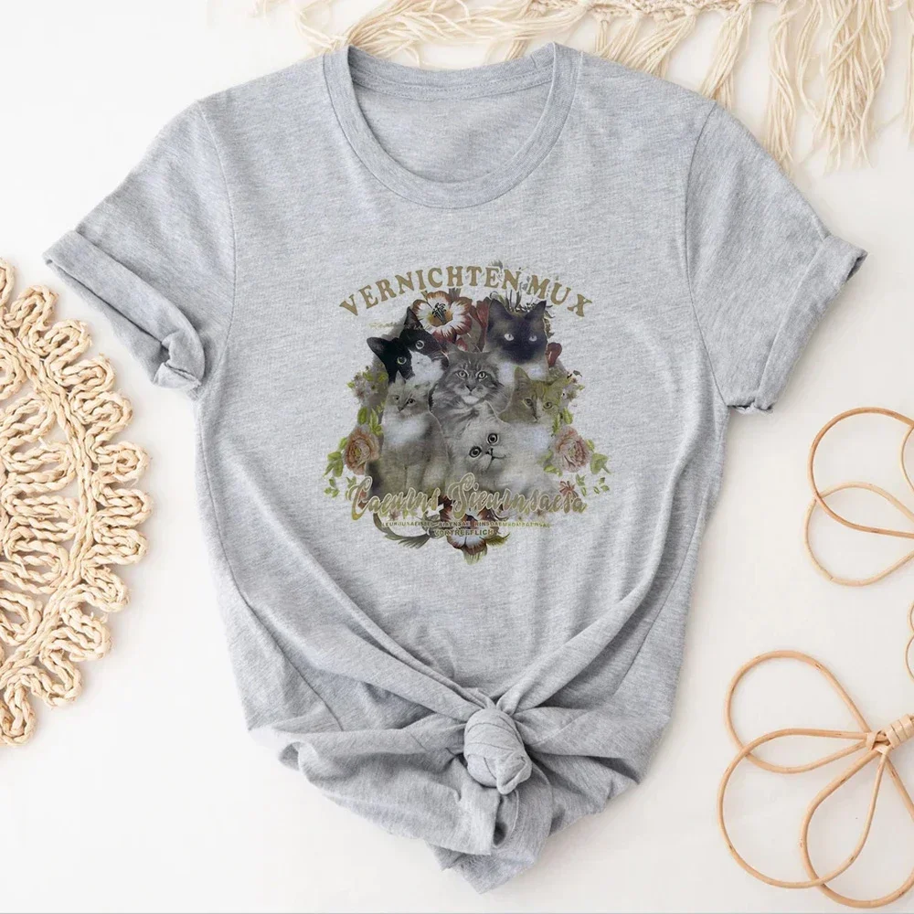 Женская футболка в японском стиле с котенком Y2K