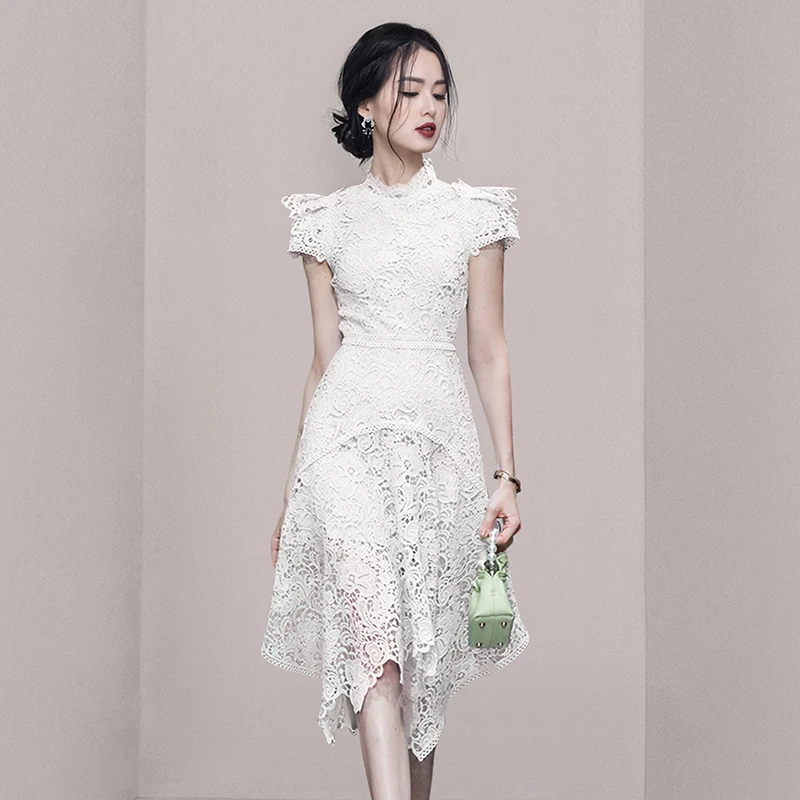 

Женское кружевное асимметричное платье миди, белое ажурное платье с воротником-стойкой и цветочной вышивкой, лето
