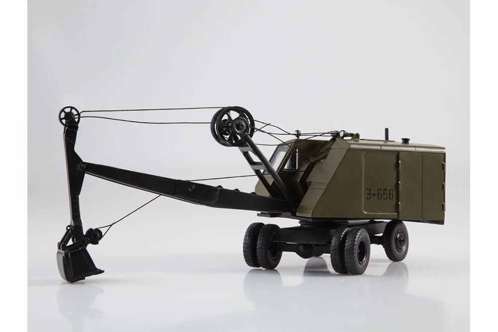 LEZ E-656 EXCAVATOR (USSR RUSSIAN) 1964-1965 DARK GREEN | ОДНОКОВШЕВЫЙ ЭКСКАВАТОР ЛЭЗ Э-656 - купить по