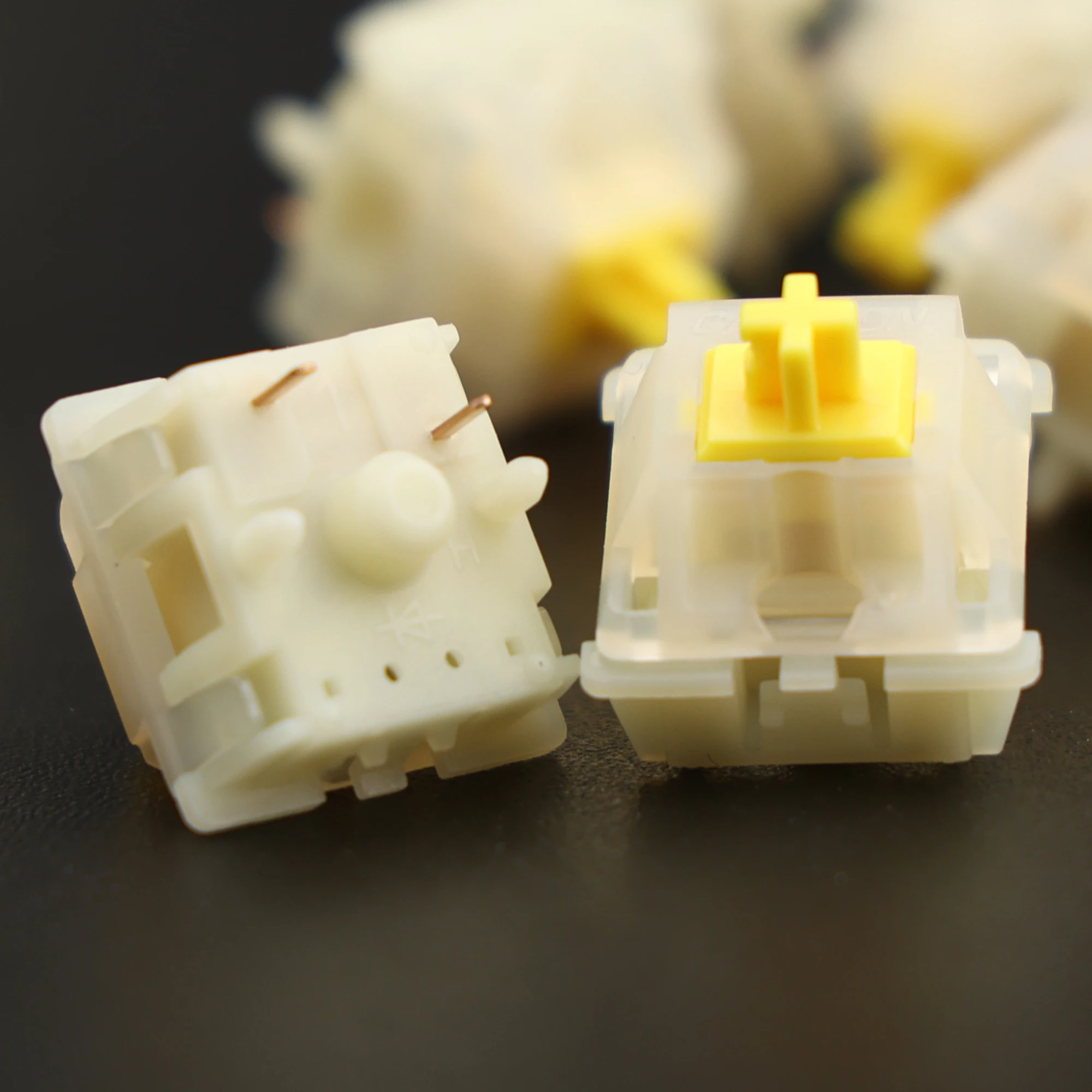 Фото Переключатели Gateron Milky Pro Молочно-желтый Pro Линейный предварительно смазанный переключатель SMD RGB MX Выходной переключатель для механической клавиатуры 5-контактный POM №3
