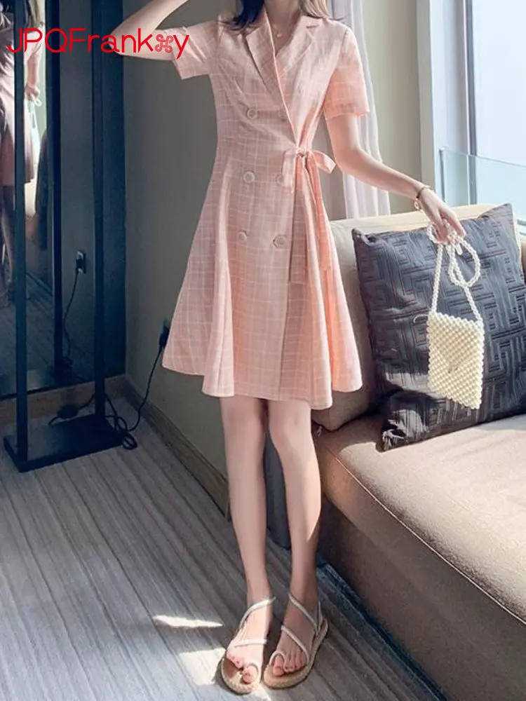 

2023 Summer Womens Waist Is Slim French Platycodon Grandiflorum Temperament Sweet Pink Plaid Double-breasted Suit Dress