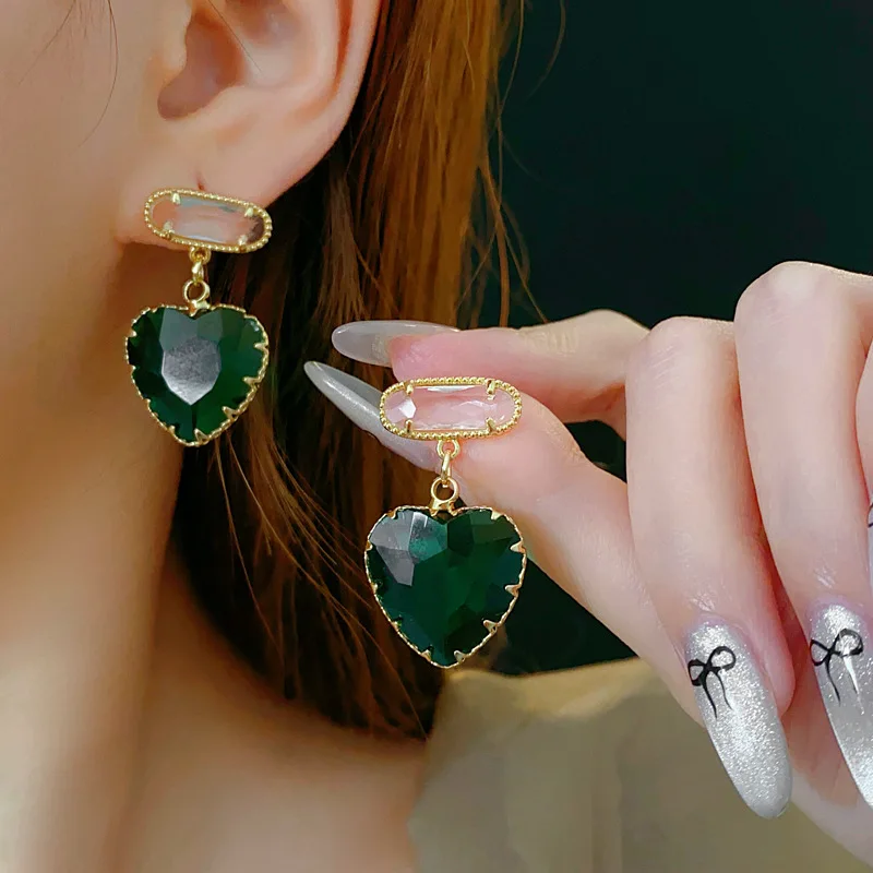 Женские винтажные серьги Draweye в форме сердца инкрустированные цирконом