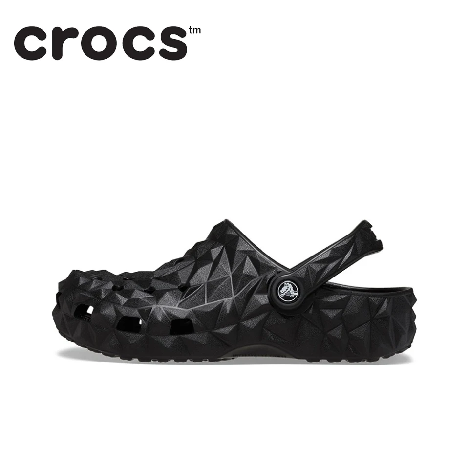 Сандалии Crocs унисекс классические с геометрическим рисунком Повседневные