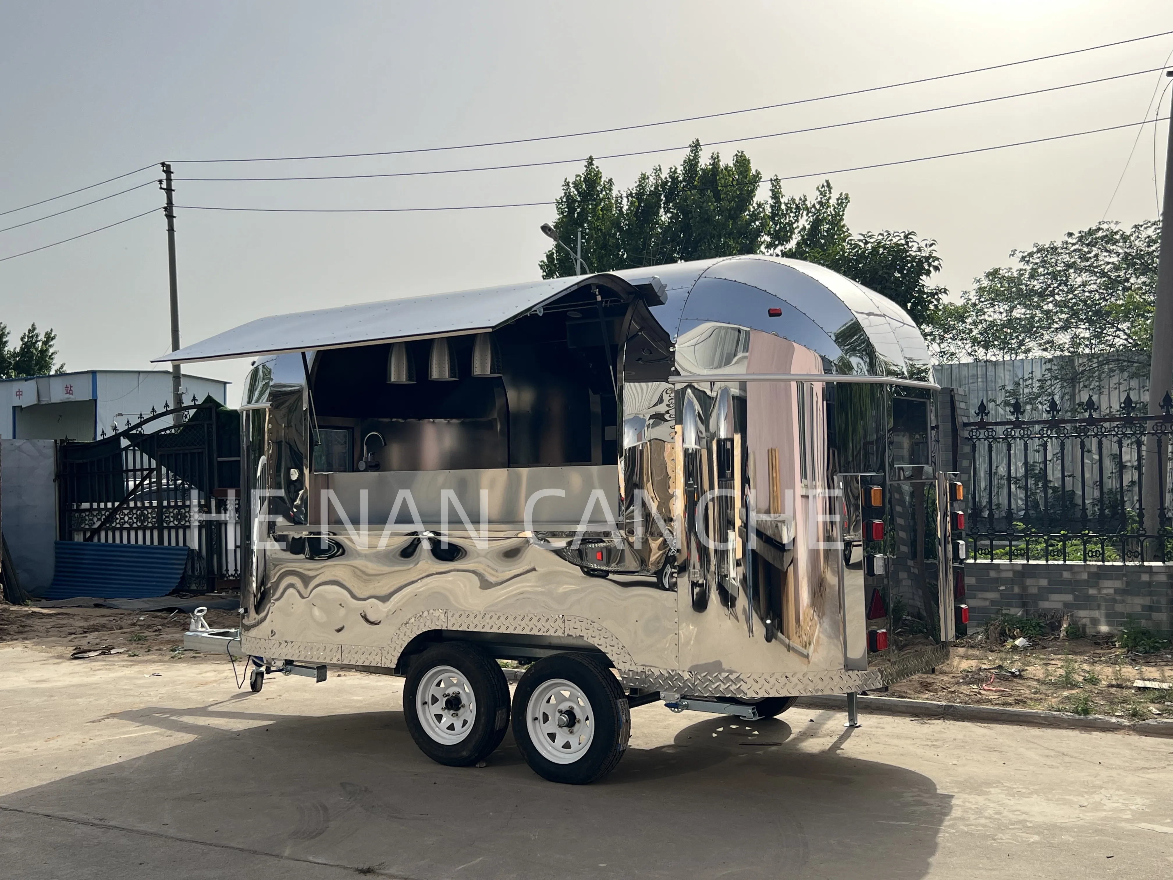 

Открытый Airstream Мобильный Бар Мороженое Кофе тележка для фаст-фуда полностью оборудованная кухня барбекю трейлер для продажи