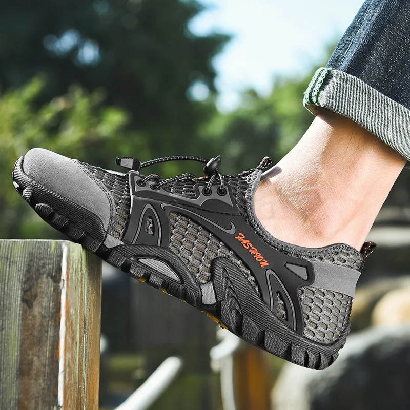 

Cozy Men Vulcanized Shoes 2022 Fashion Male Shoes Outdoor Trainer Hiking Shoes Men Sneakers Large Size Shoes 38-46 Running Shoes