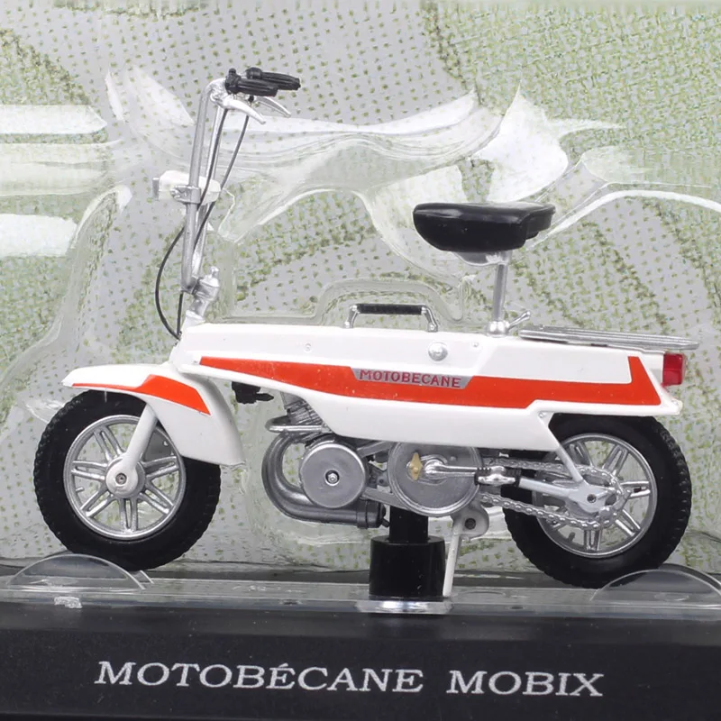 

Модель детского мопеда Atlas Motobecane Mobix, коллекционная белая, 1/18