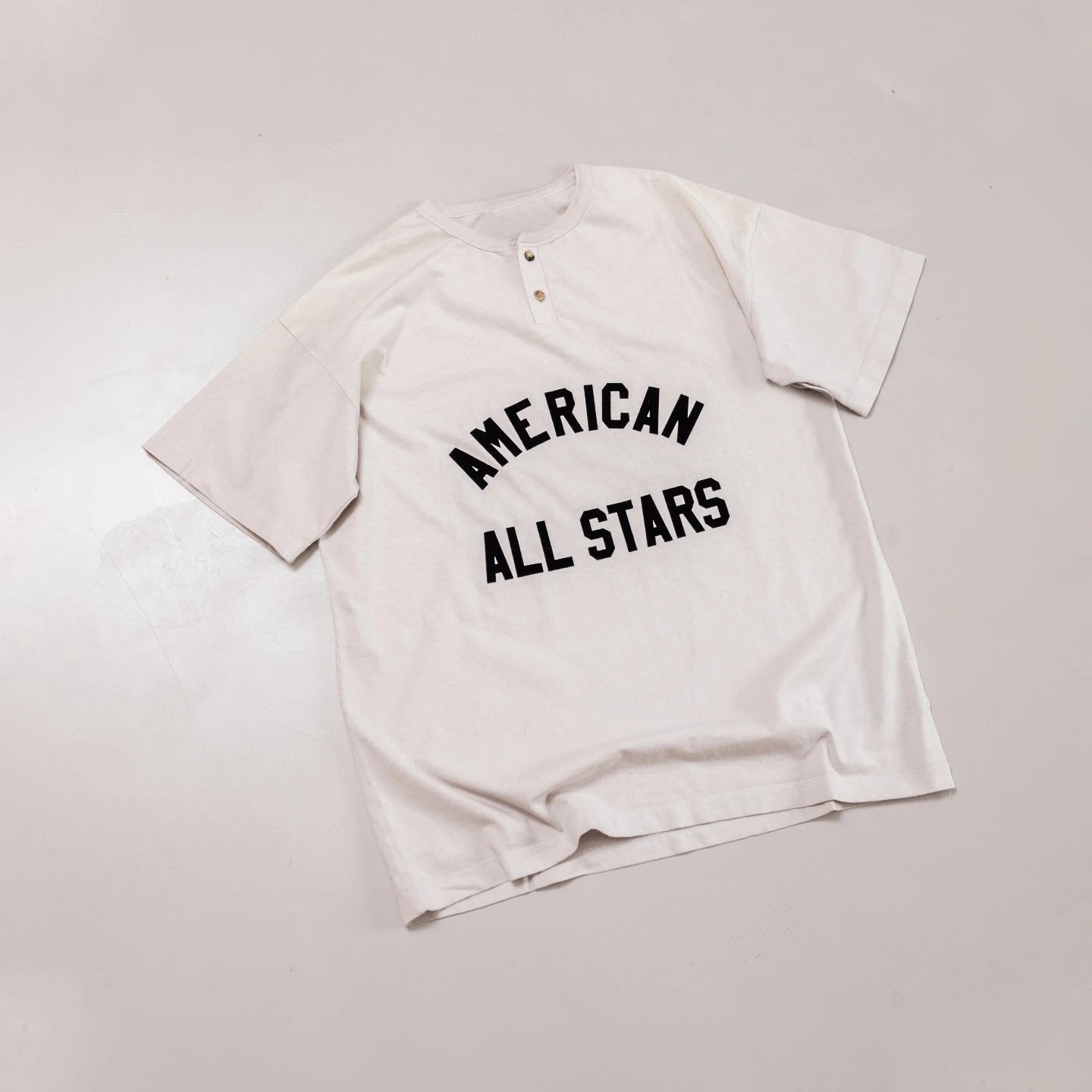

NIGO FOGSS23 Season 7 All Star Henley Tees Cream Heather Men's and Women's Fashion White Luxury T-shirt Short #nigo5247