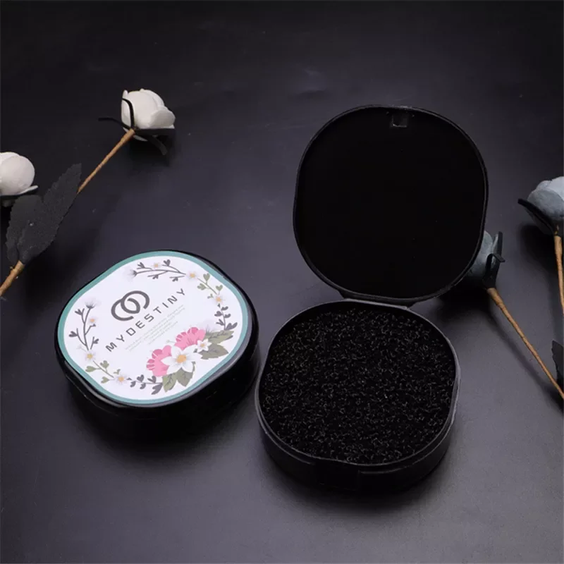 

Quick Make up Brush Cleaning Tool Cosmetic Brush Dry Wash Box Sponge Makeup Brush Cleaner Scrubbing Tool