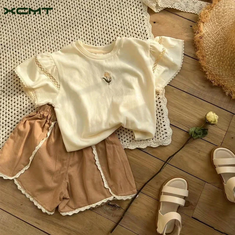 

Girl's Summer Suit Korean Version Baby Embroidered Short-sleeved Lace Shorts Two-piece Fashionable Set
