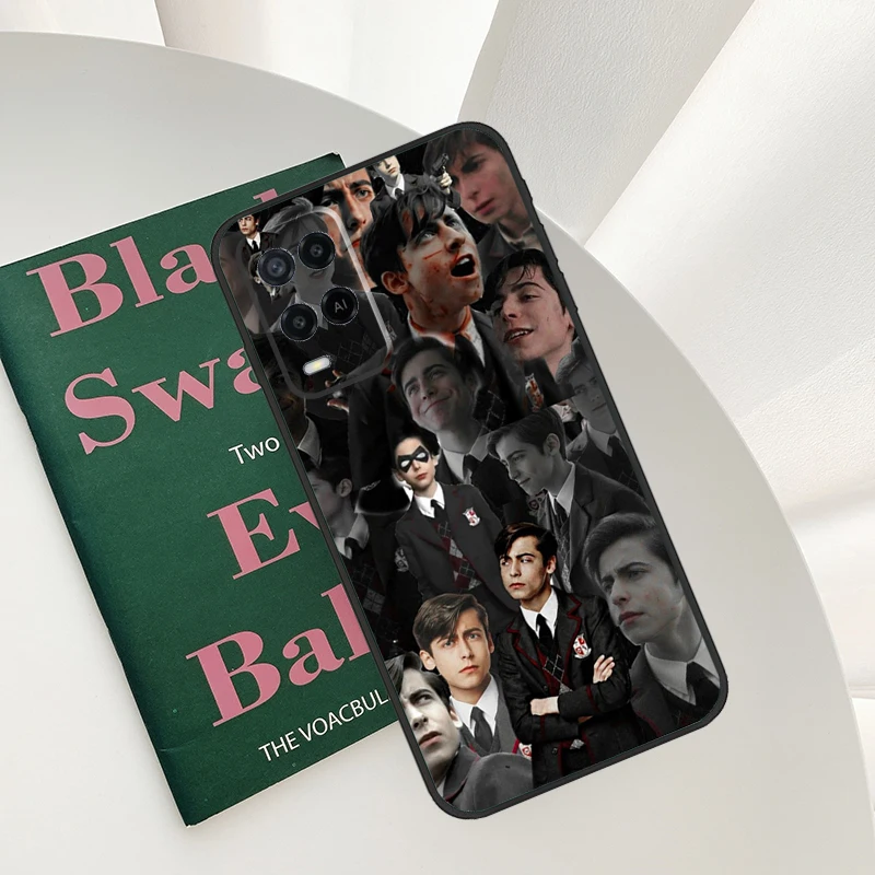 Чехол Umbrella Academy Five Aidan для Oppo A78 A58 A98 A5 A9 A91 A15 A16 A17 A52 A72 A76 A96 A74 A94 A54 S A57 A77 Cover