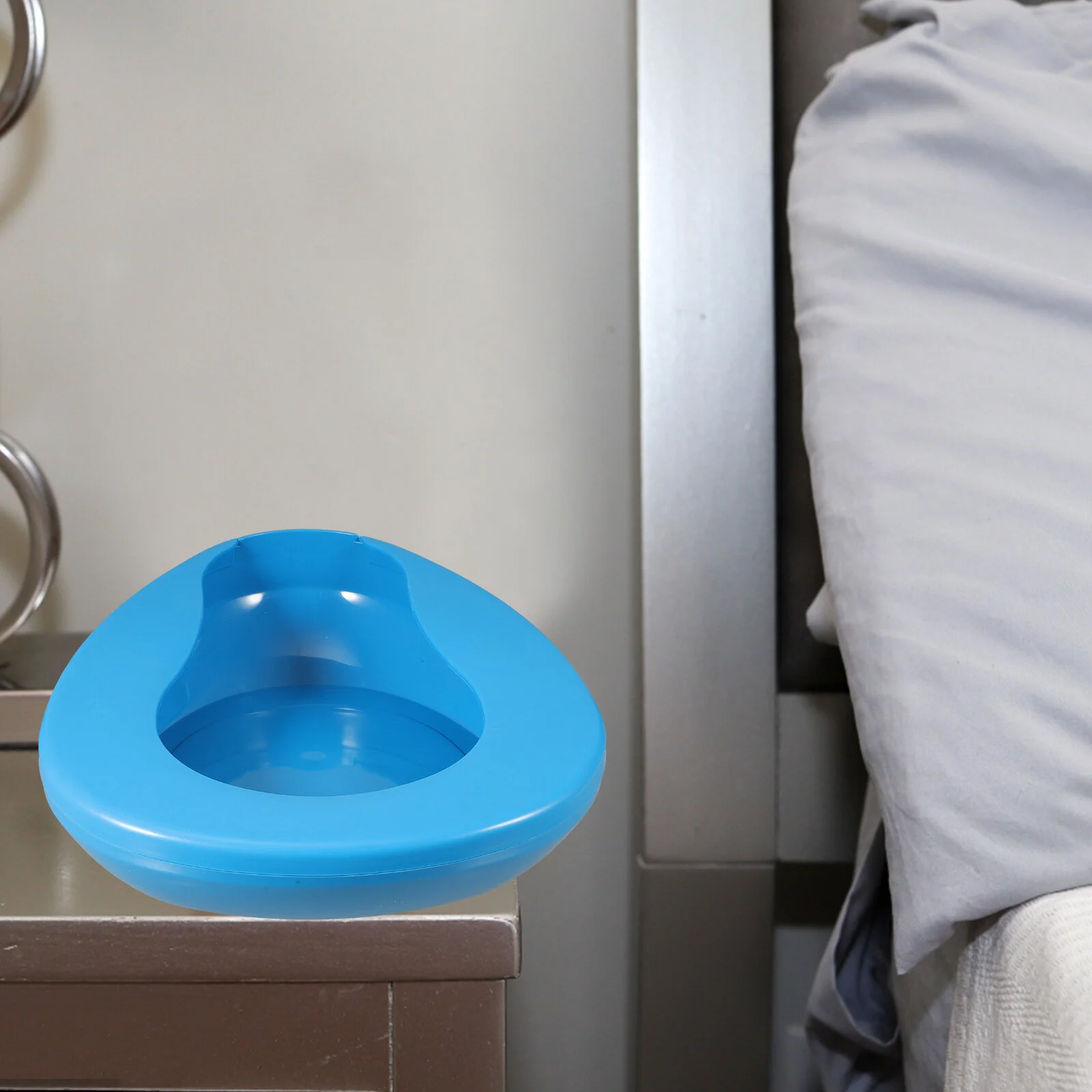 

Supplies Bed Pans Patient Elderly Urinal Bedpan Female Urine Bottles Men
