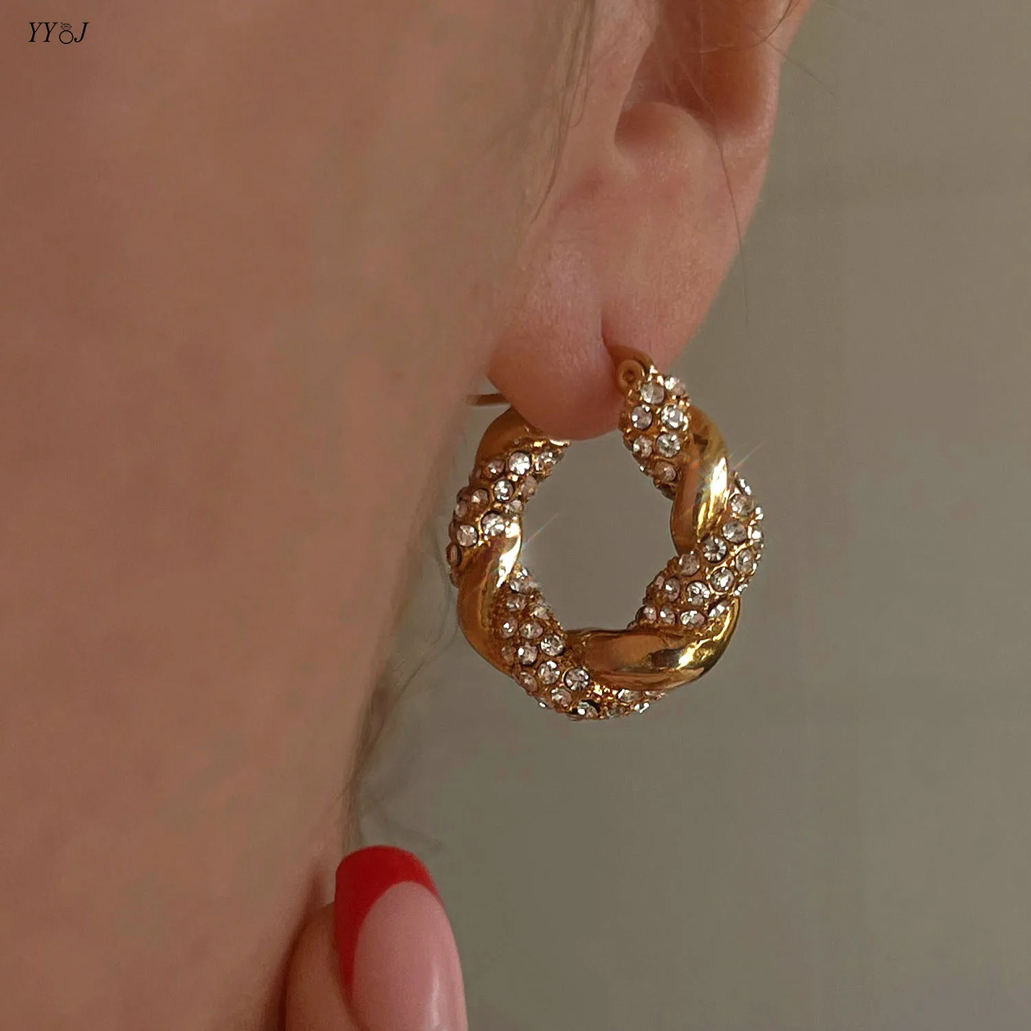 

Серьги-кольца женские из нержавеющей стали с искусственными бриллиантами