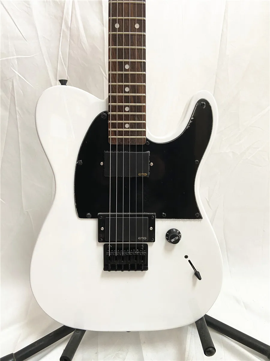 

Classic signature 6-string white electric guitar with closed pickup and locked harp knob free shipping