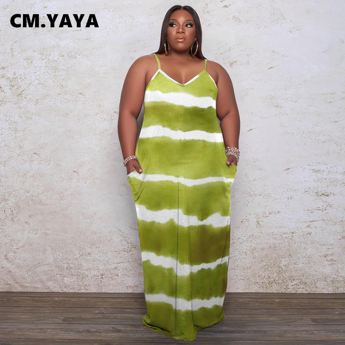 Женское длинное платье на бретелях-спагетти с карманами |