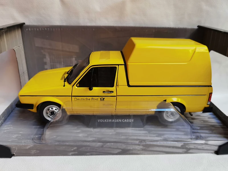 Модель автомобиля-пикапа из сплава 1:18 MK1 1982