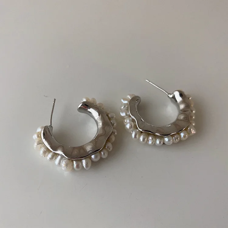 

Design Irregular Metal Freshwater Pearl Earrings Female Korean Simple Temperament Earrings