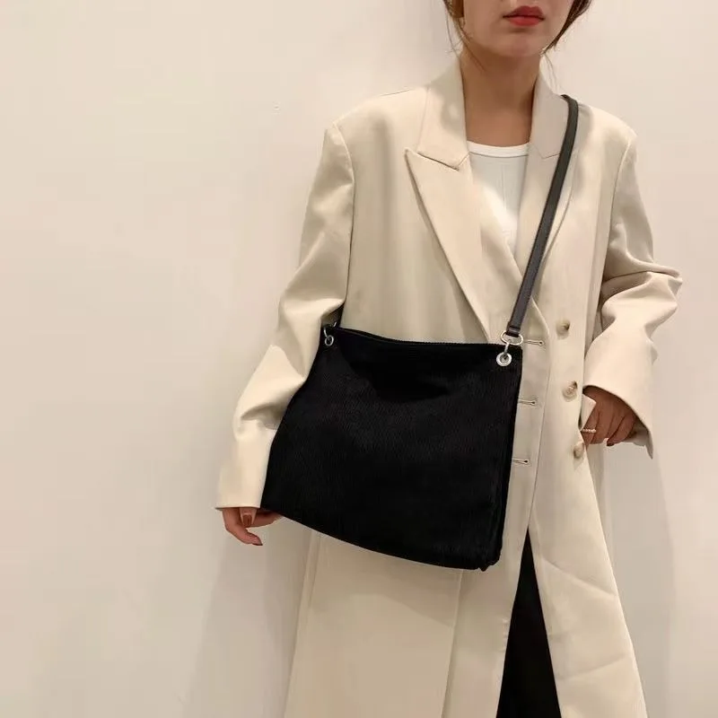 Вельветовая сумка на плечо женская простая портативная студенческая Bolsos