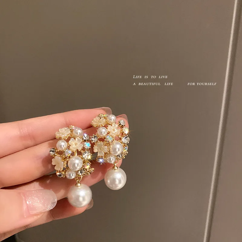 

Flower Pearl Earrings Dangle Wholesale Vintage Resin Pendant Korean Luxury Spring Jewelry For Women Charm 2022 Fashion Earring