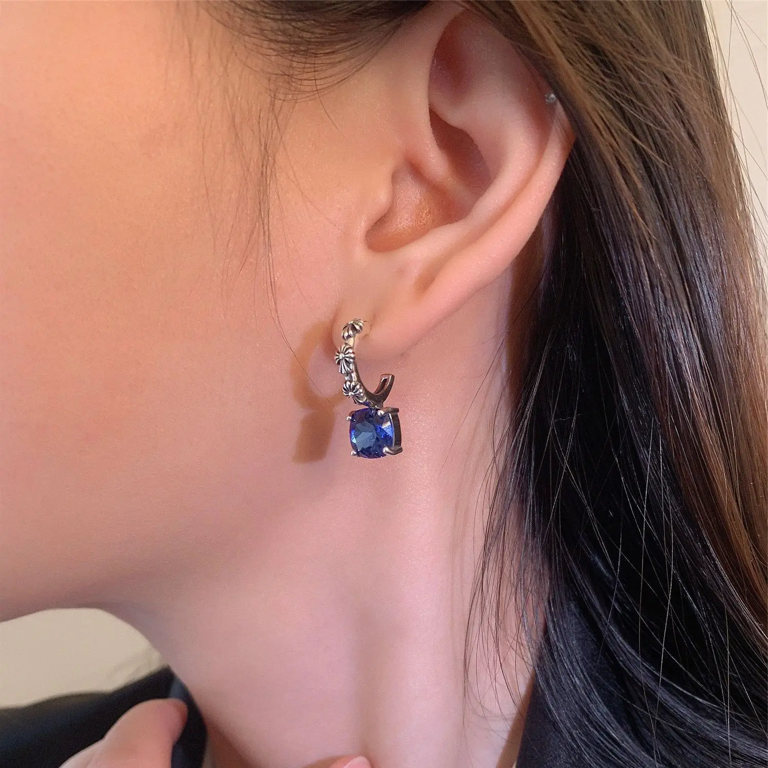 

FMILY Minimalist 925 Sterling Silver Personality Micro-set Zircon Earrings Retro Fashion Hip Hop Jewelry for Girlfriend Gifts