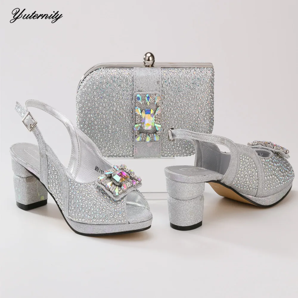 

Лидер продаж, элегантные туфли на высоком каблуке и подходящая сумка в комплекте, модные африканские туфли стразы, женские туфли-лодочки, дл...