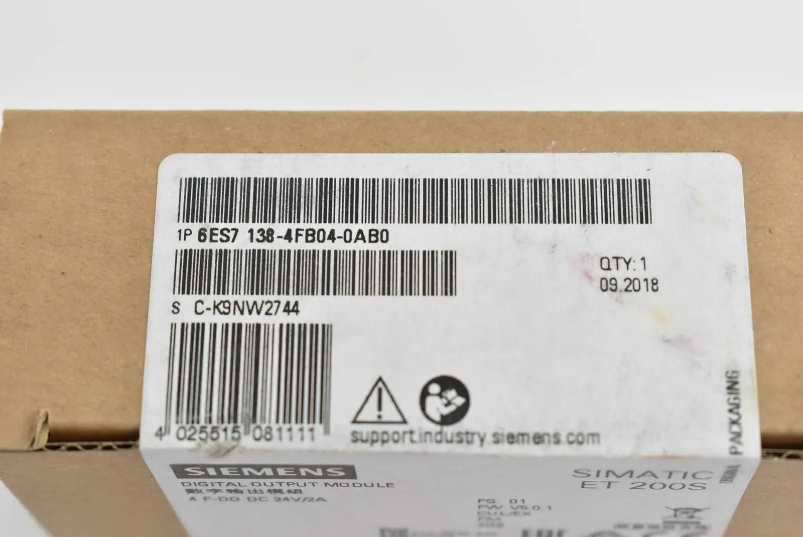 

Новый Siemens 6ES7138-4FB04-0AB0 6ES7138 4FB04 0AB0