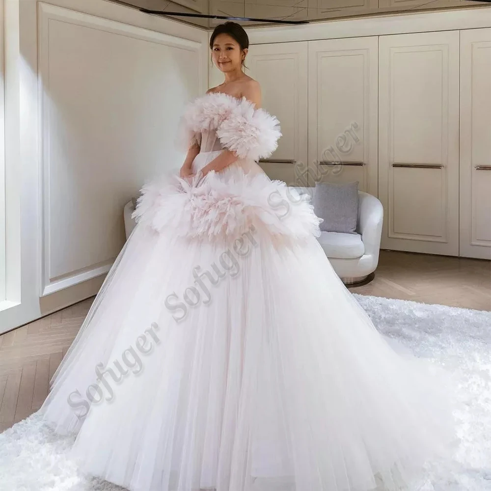 

Пышные плиссированные платья для Quinceanera светло-розовые пушистые тюлевые платья для выпускного вечера с открытыми плечами бальное платье же...