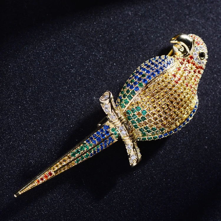 Медный брошь новой моды с инкрустированным цирконом "Попугай" в ярких цветах для креативного стиля костюмной жакетки, персональный животный элемент на свадебный бант, прилив прилива.
