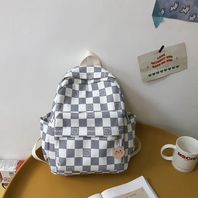 Рисунок 6 - Милые сумки для девочек