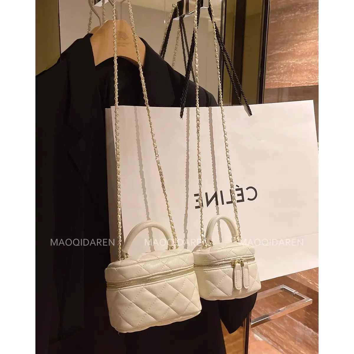 

Женская сумка на одно плечо, с цепочкой