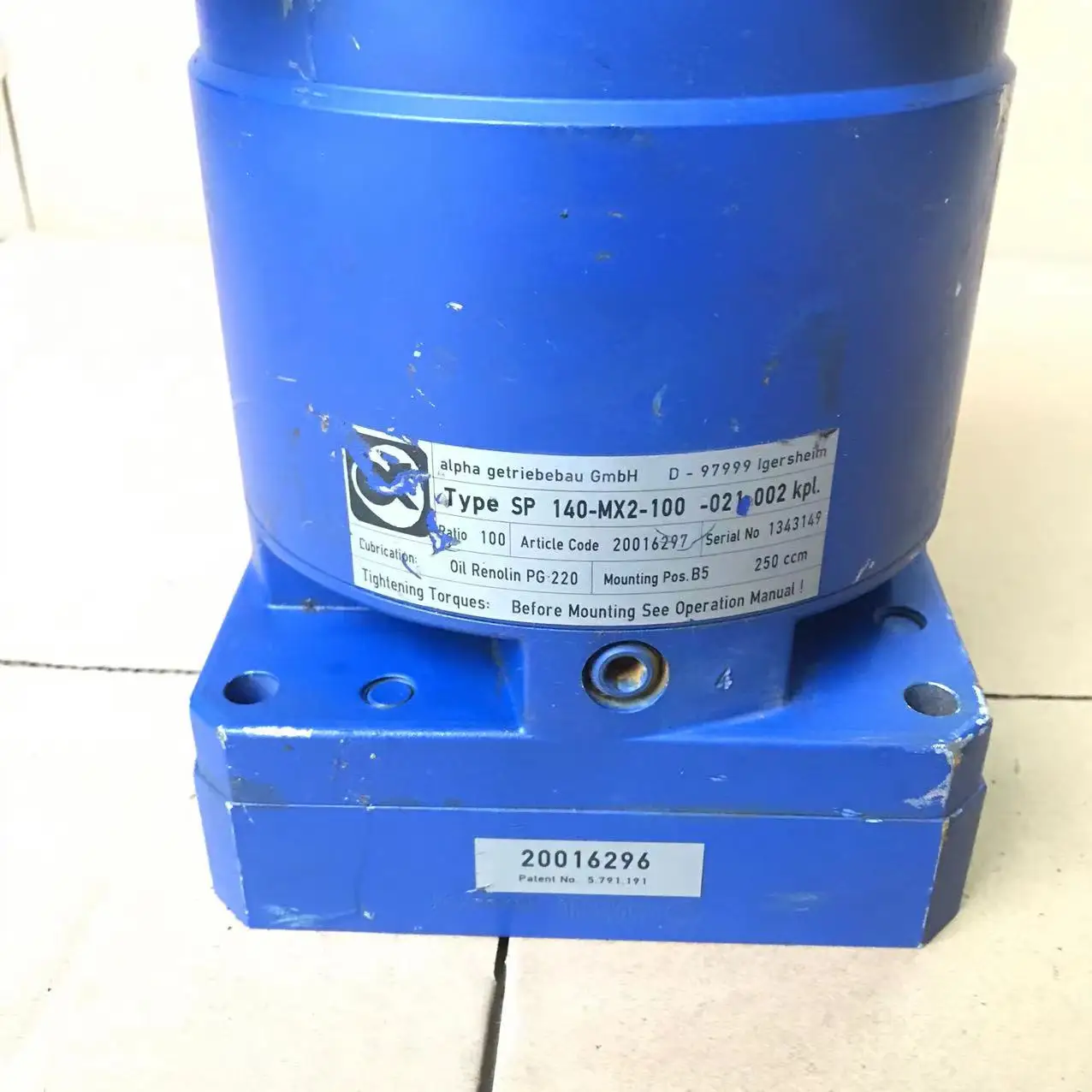 

SP 140-MX2-100-021-002 Reducer ,Used Condition 85% New ,Working Well With 3 Months Warranty
