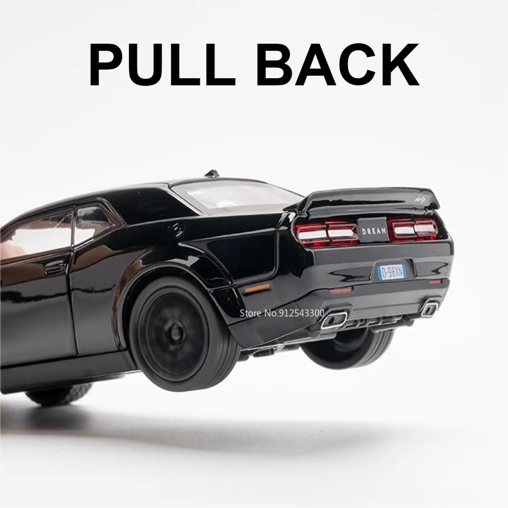 Металлическая модель автомобиля Challenger Hellcat