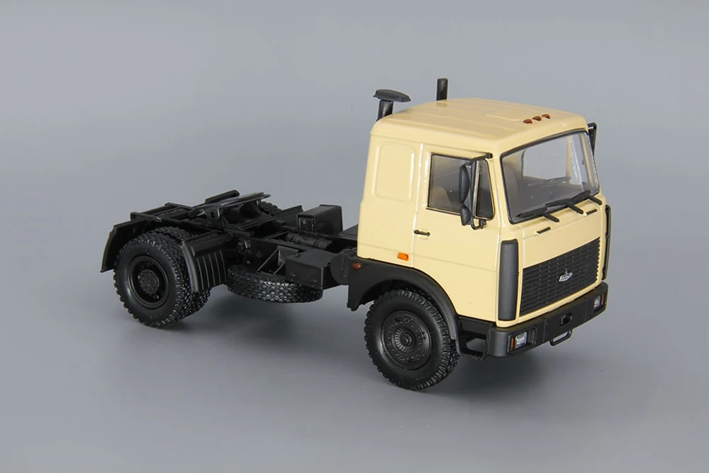 модели тягачей маз 1/43. игрушка маз. игрушка маз. маз 6303 с полуприцепом ssm. самосвал маз 555102 с прицепом.