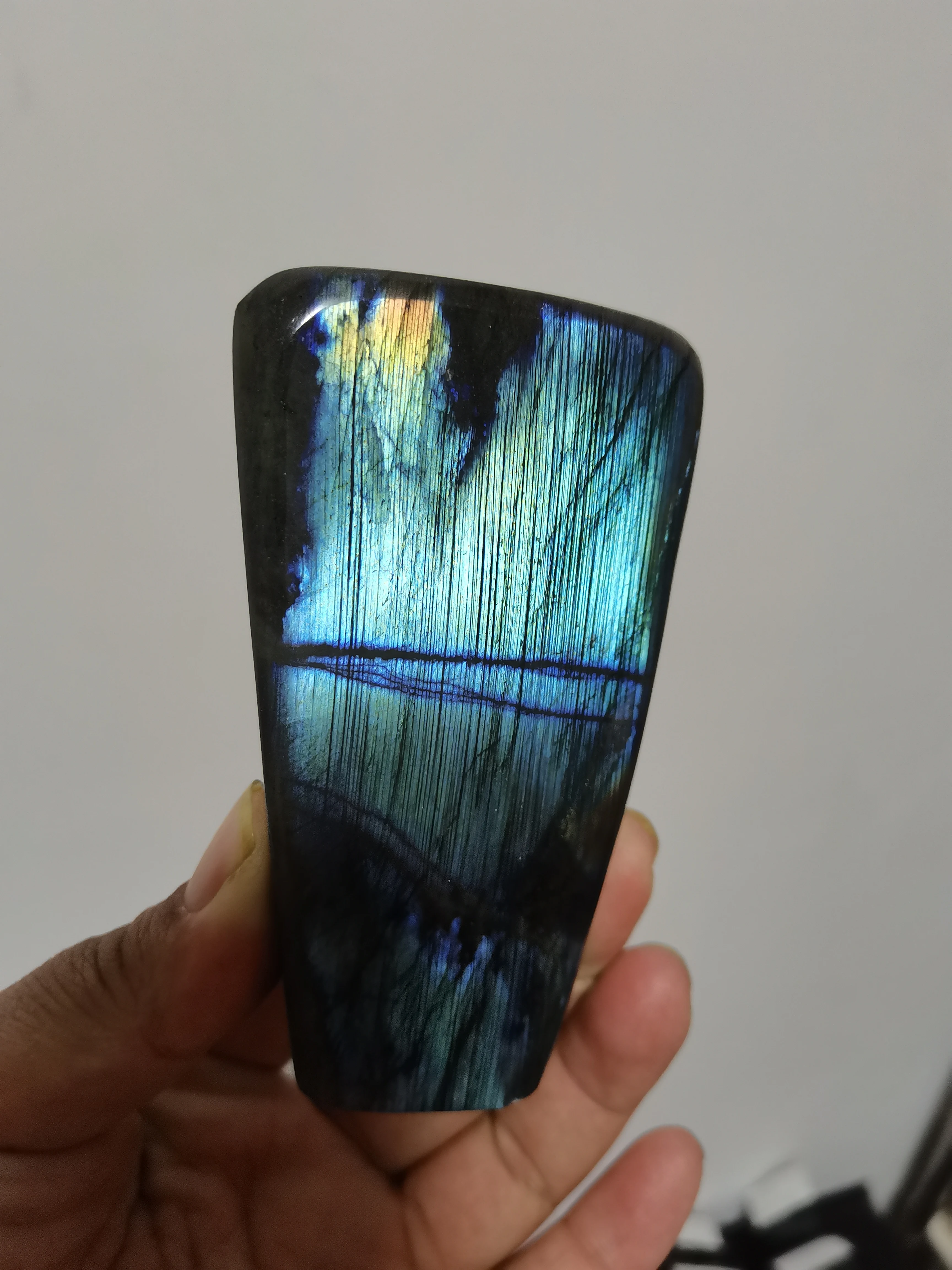 

Кристалл лабрадорит