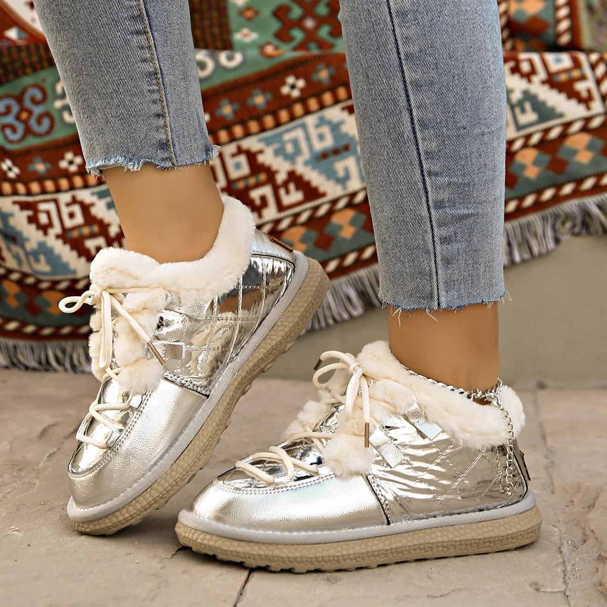 

Элегантные серебристые женские ботинки на низком каблуке, черные женские зимние ботинки на шнуровке с круглым носком, ботинки на шнуровке, зимняя обувь с меховой подкладкой, 39