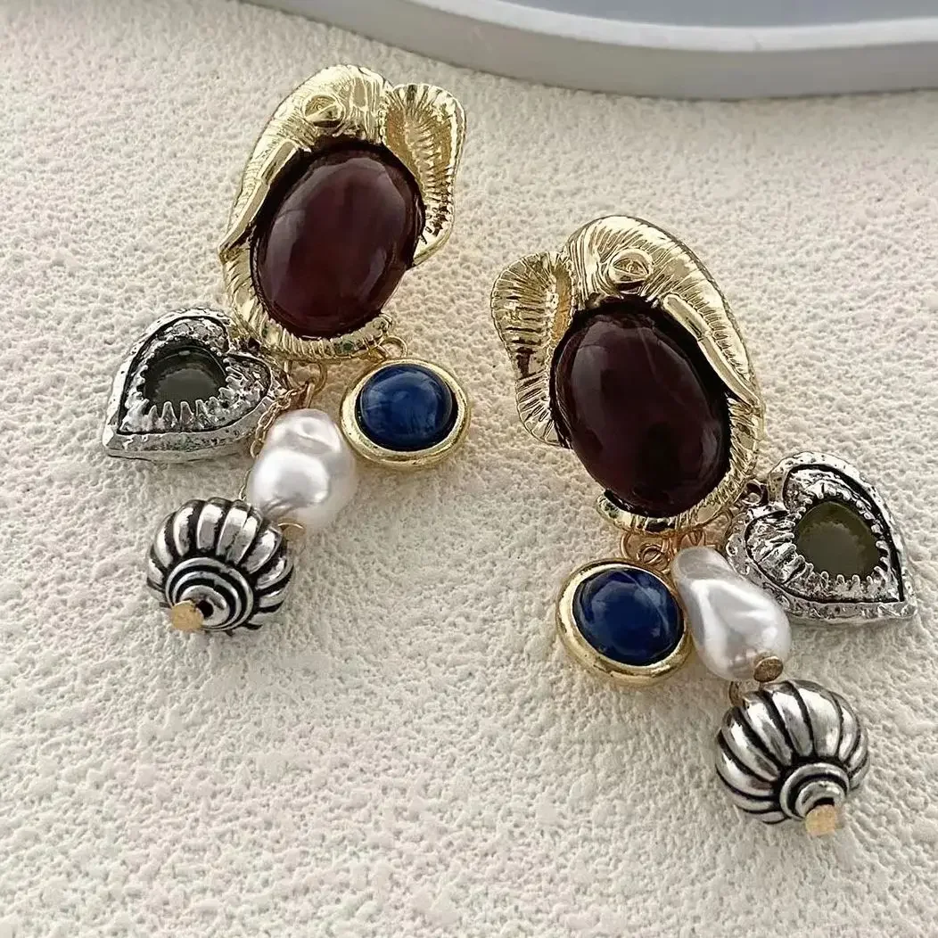 Серьги-подвески в стиле ретро с жемчугом и кисточками форме сердца из смолы