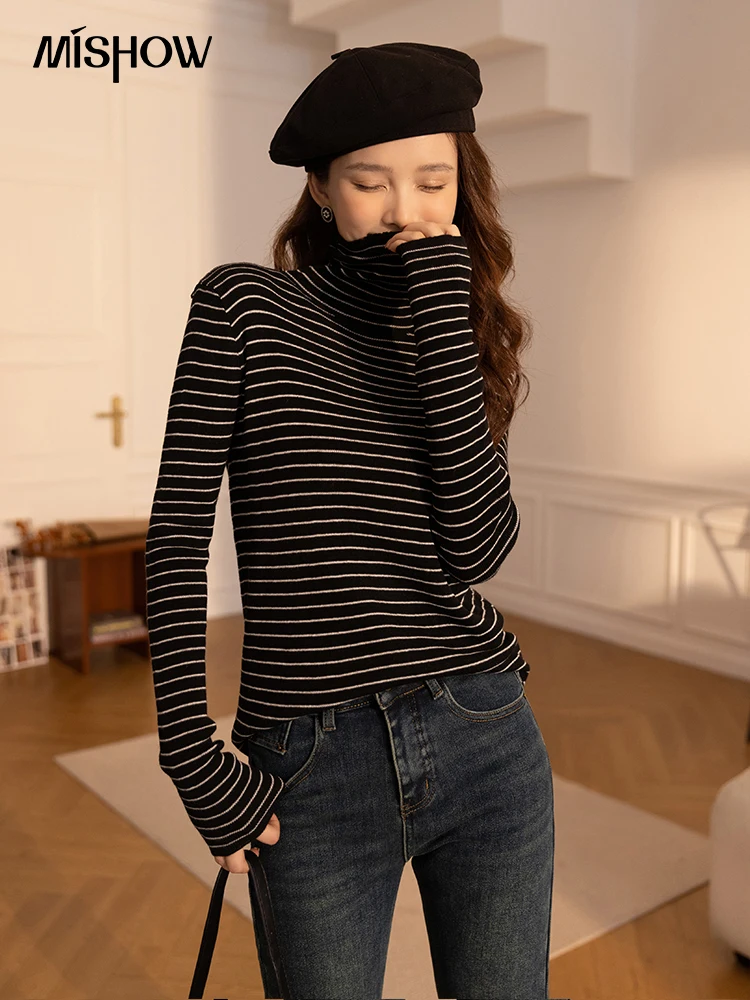 Купи MISHOW Knitted Tops 2022 Autumn Winter Vintage Turtleneck Long Sleeve Stripe T-shirt Slim Wool Blend Women Clothing MXB38Z0932 за 1,327 рублей в магазине AliExpress