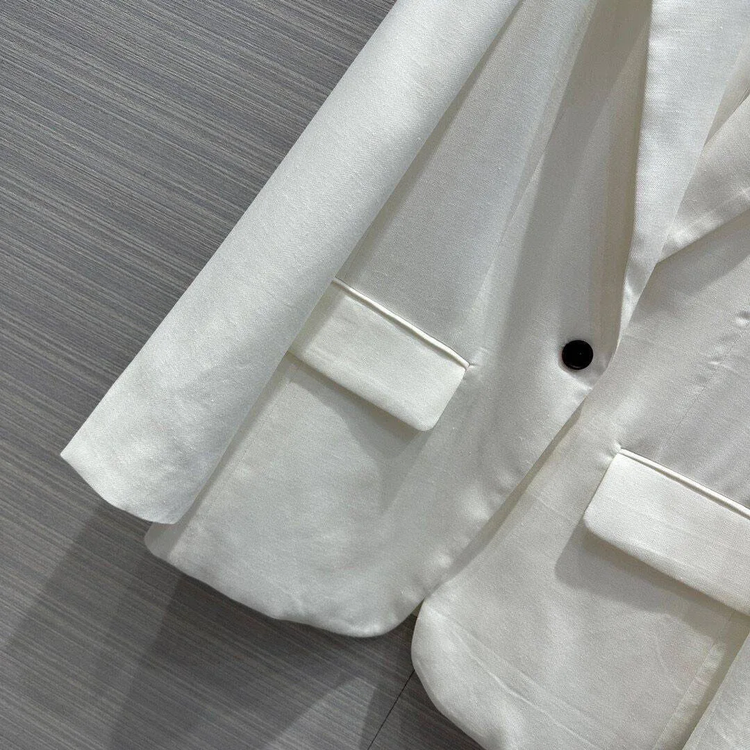 Женский пиджак из хлопка и льна элегантный белого цвета с отложным воротником на