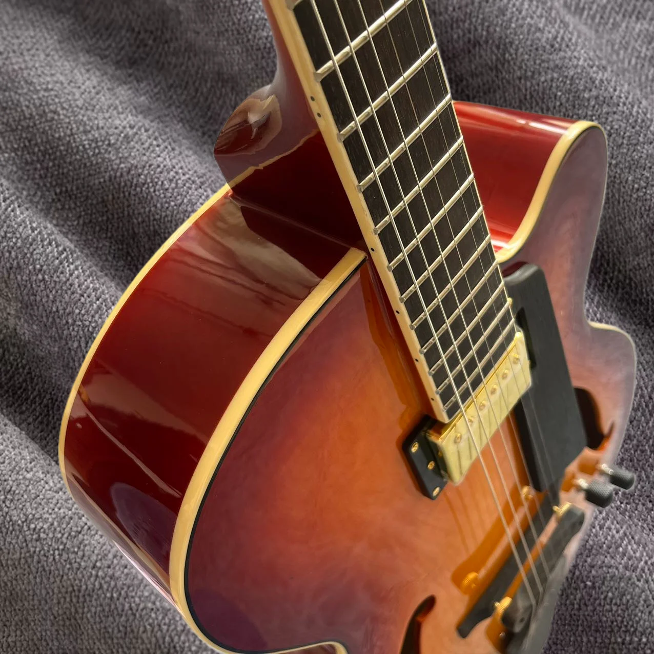 Электрическая гитара Sadowsky