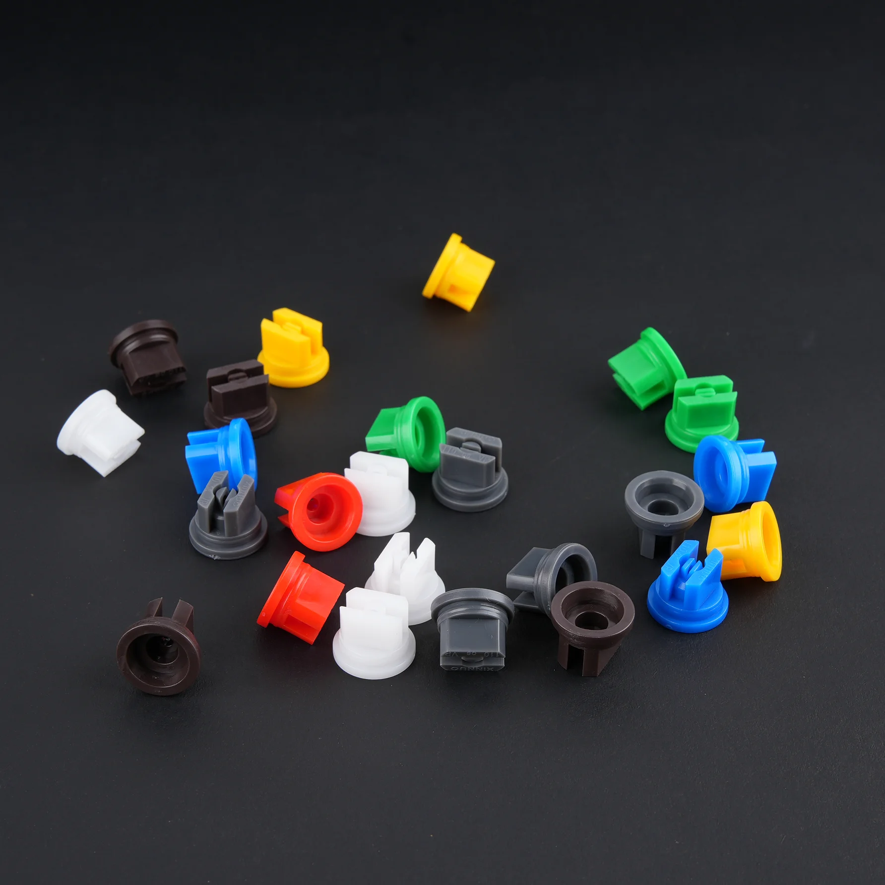 Пластиковая форсунка для опрыскивателя 1 шт. |