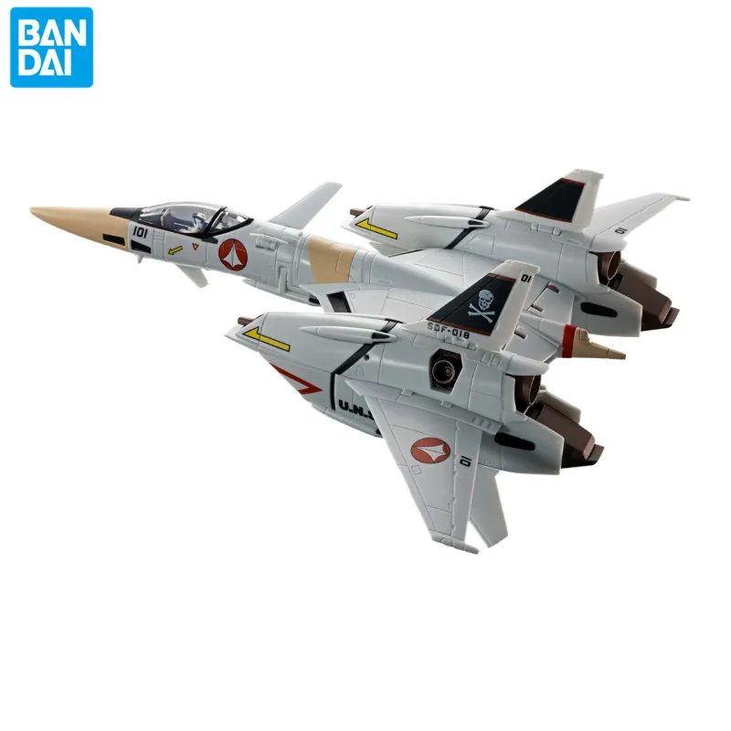 Bandai натуральная модель Gundam комплект аниме-персонажа Macross Flash Back 2012 VF-4 Lightning III