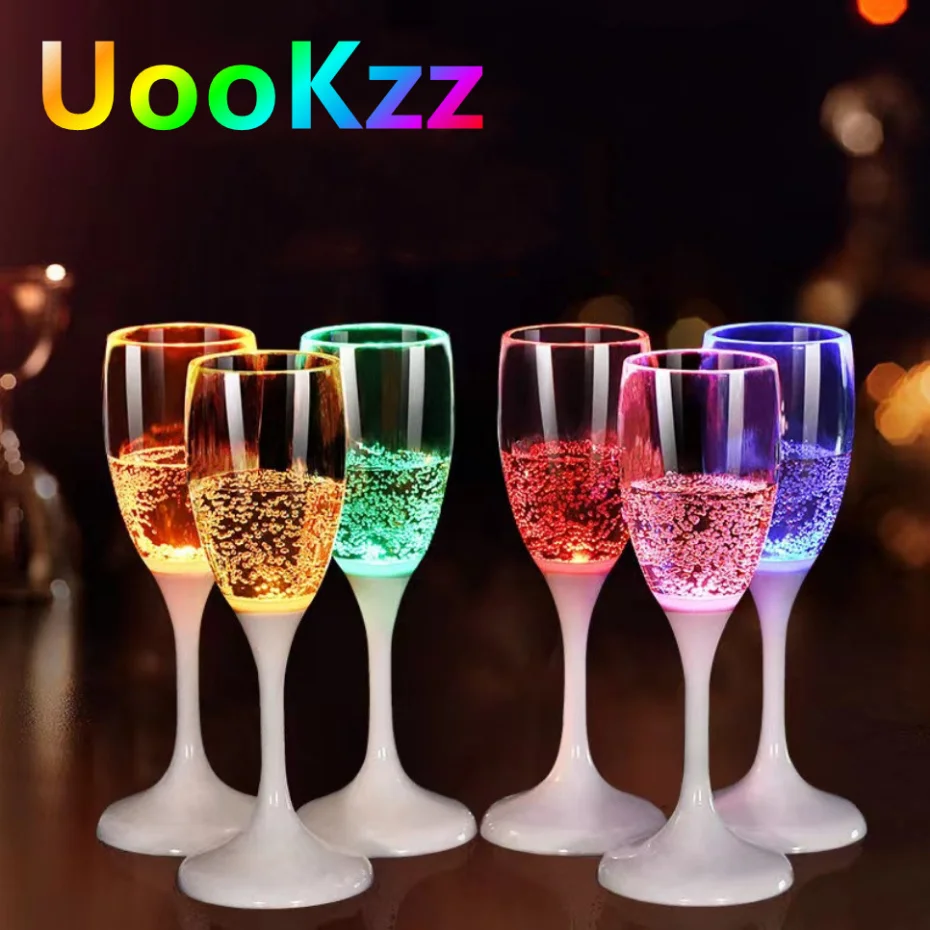 

LED Cup Automatic Flashing Cups Multi-color Light Up Mugs Wine Beer Mugs Whisky Drink Cups for Party Kitchen Christmas Decor