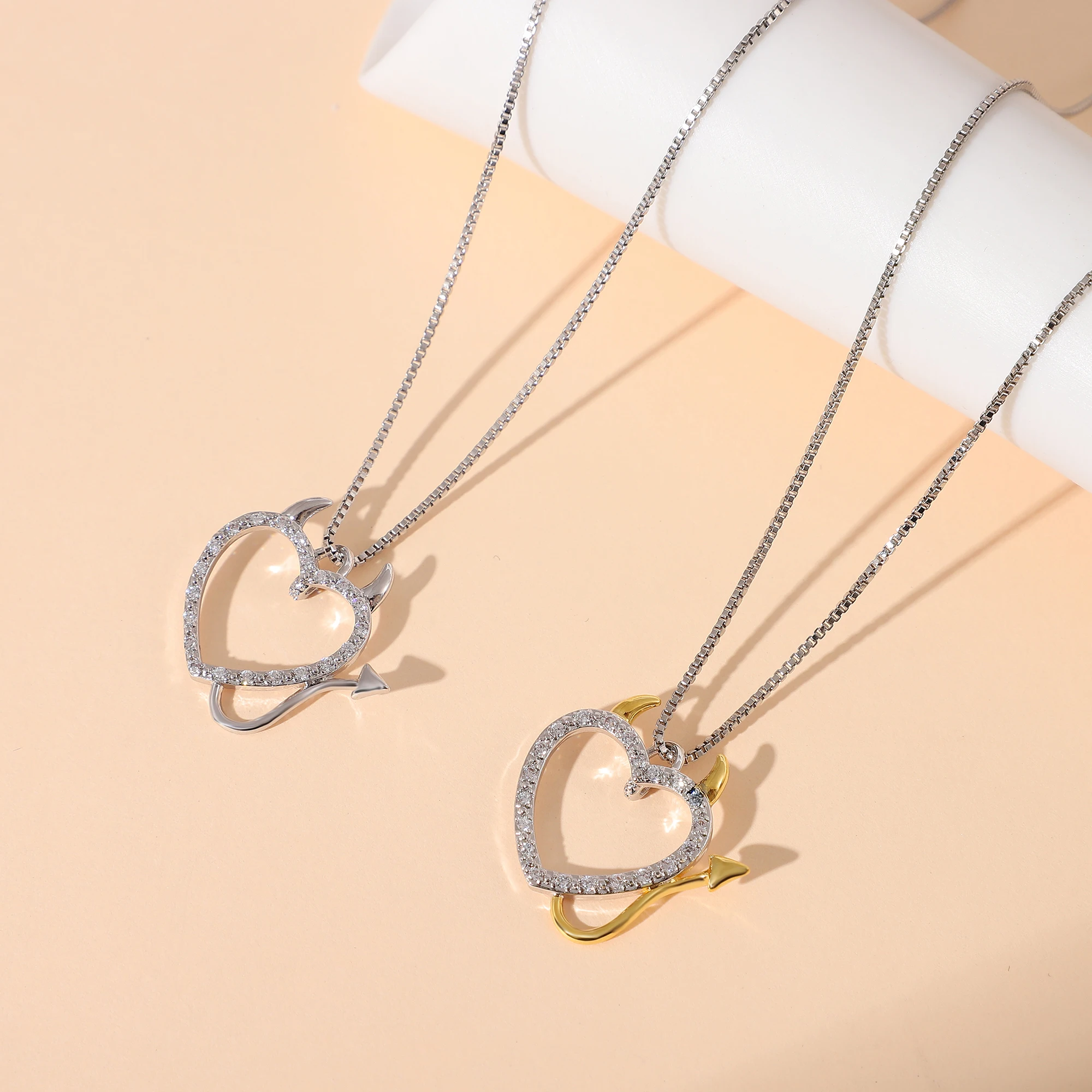 

UFOORO 2023 New Lovers Devil Love Pendant Necklace Ladies Exquisite Jewelry