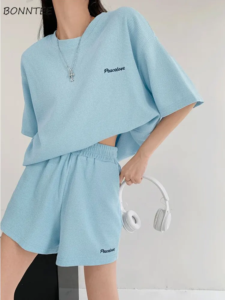 

Женские спортивные комплекты, Базовая футболка с буквенным принтом и шорты, Свободные повседневные и простые комплекты в Корейском стиле, лето