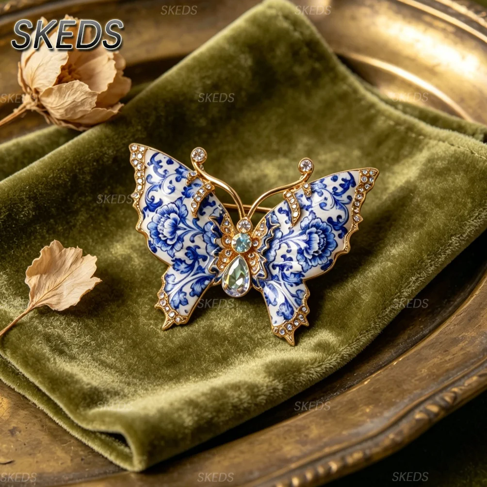 SKEDS Китайские сине-белые фарфоровые броши с животными, разнообразные стили: Дракон, Бабочка, Колибри, Краб, Лягушка, Кит, Жук, Эмалевые значки на лацкан (art.: 3920db654f696) - 3920db654f696