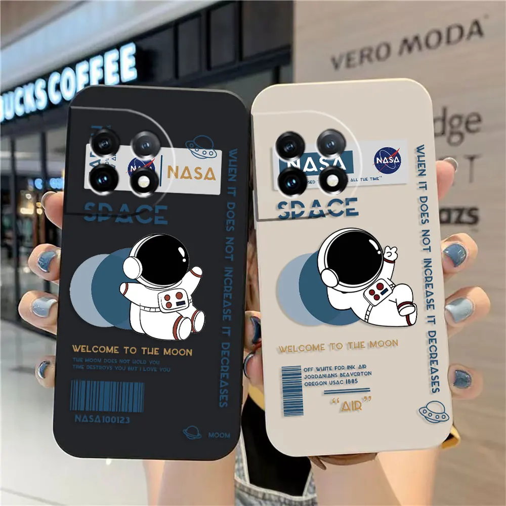 

Case For Oneplus 11 10 9 9R 9RT 8 8T 7 7T ACE 2 2V NORD CE 2 Lite Pro Colour Simple Liquid Case Cartoon Astronaut