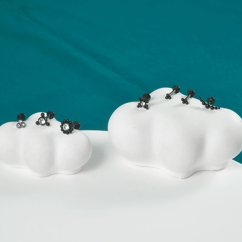 Кольцо для губ черное стальное с фианитом пуш-ап без резьбы Кристальный кластер