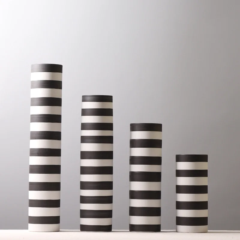 

Нордическая черно-белая полосатая керамическая искусственная комната Цветочная композиция для гостиной прямая искусственная кожа