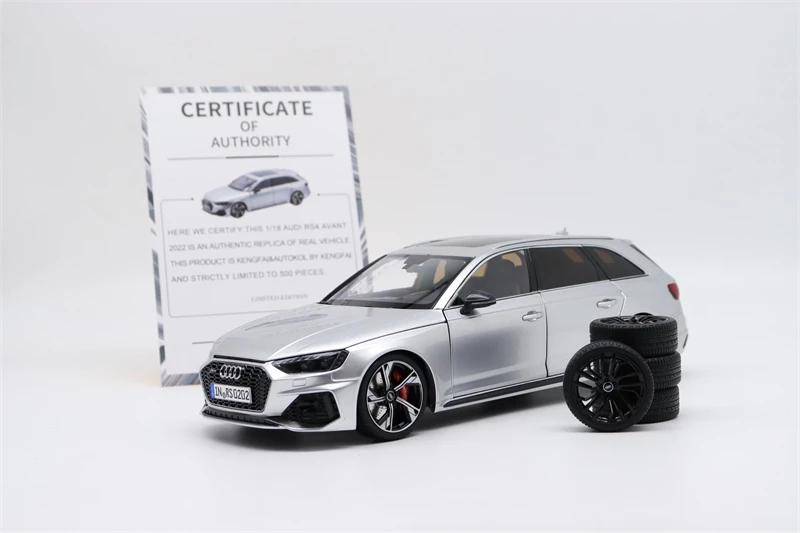 

(PreOrder) Kiloworks & Autokol 1:18 RS4 Avant B9 2022 Foil Silver Model Car